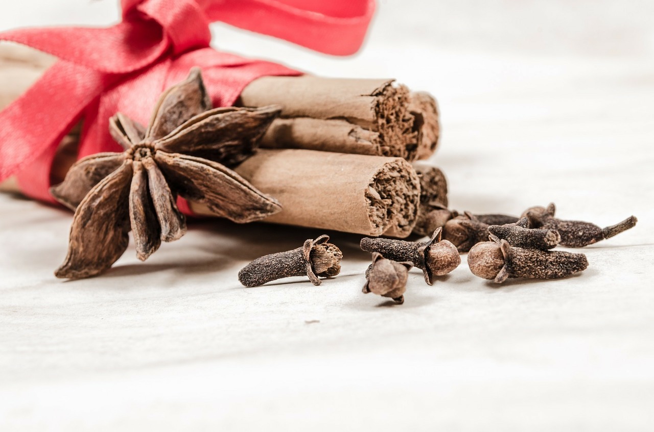 Cinnamon, cloves and star anise