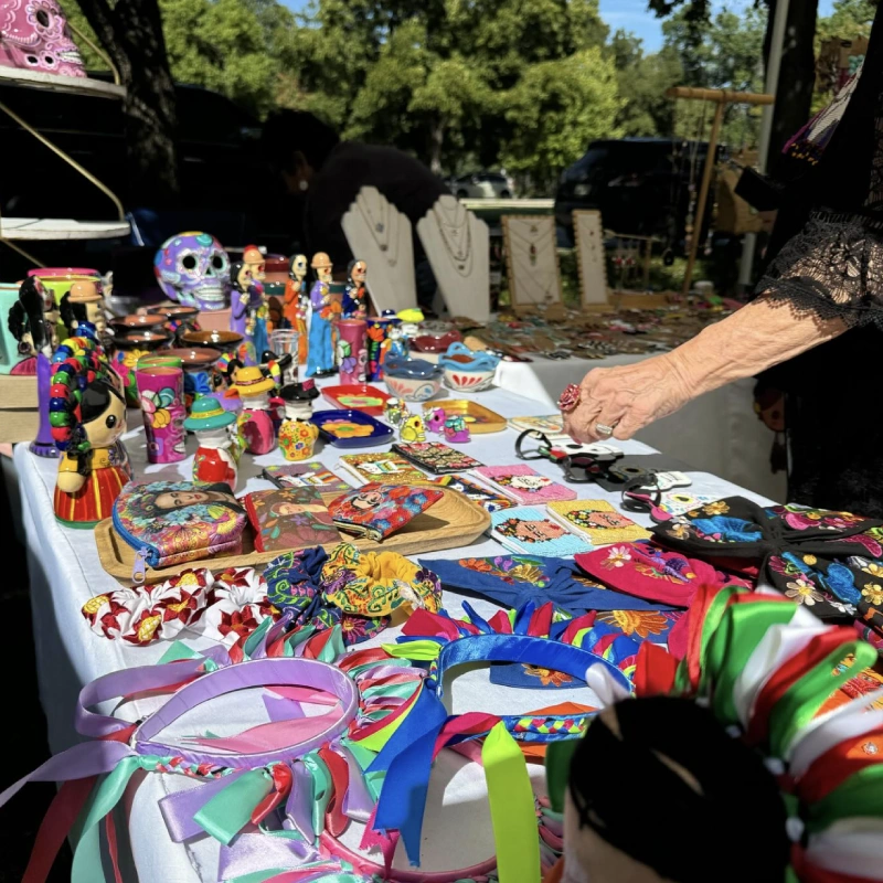 ¡Celebramos! September Mariposa Market